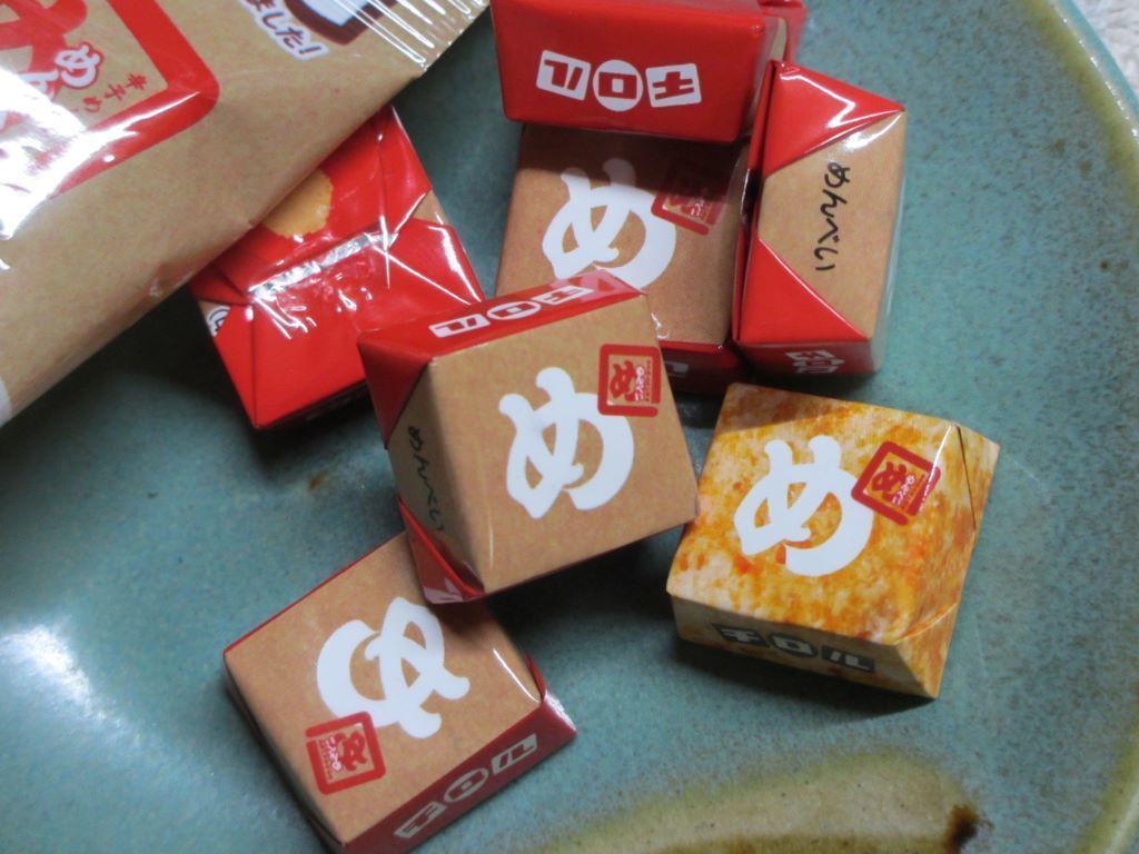 チロルチョコ めんべい: 逆ション・ブログ要接着